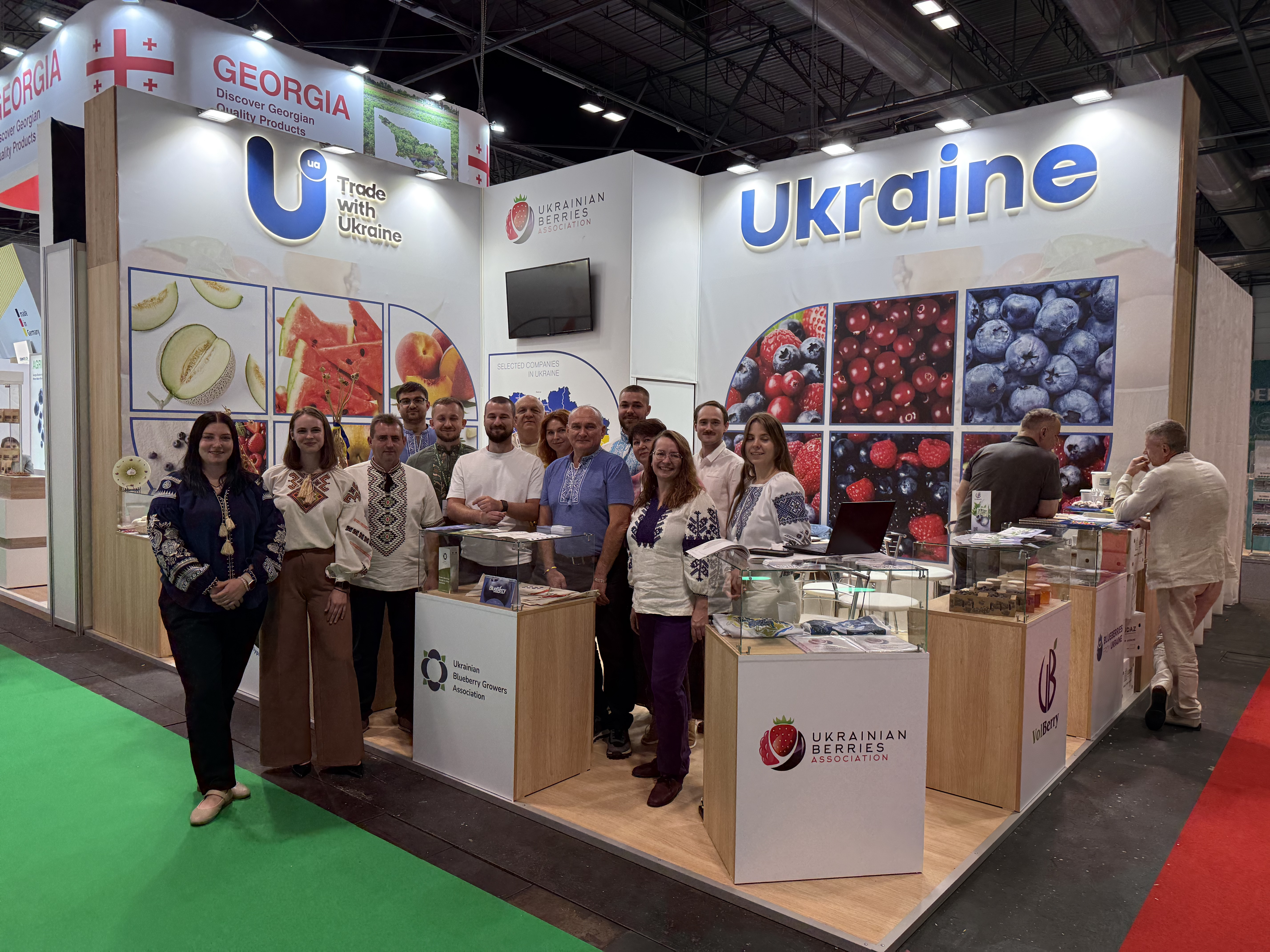 Команда вишиванки Fruit Attraction 2025 